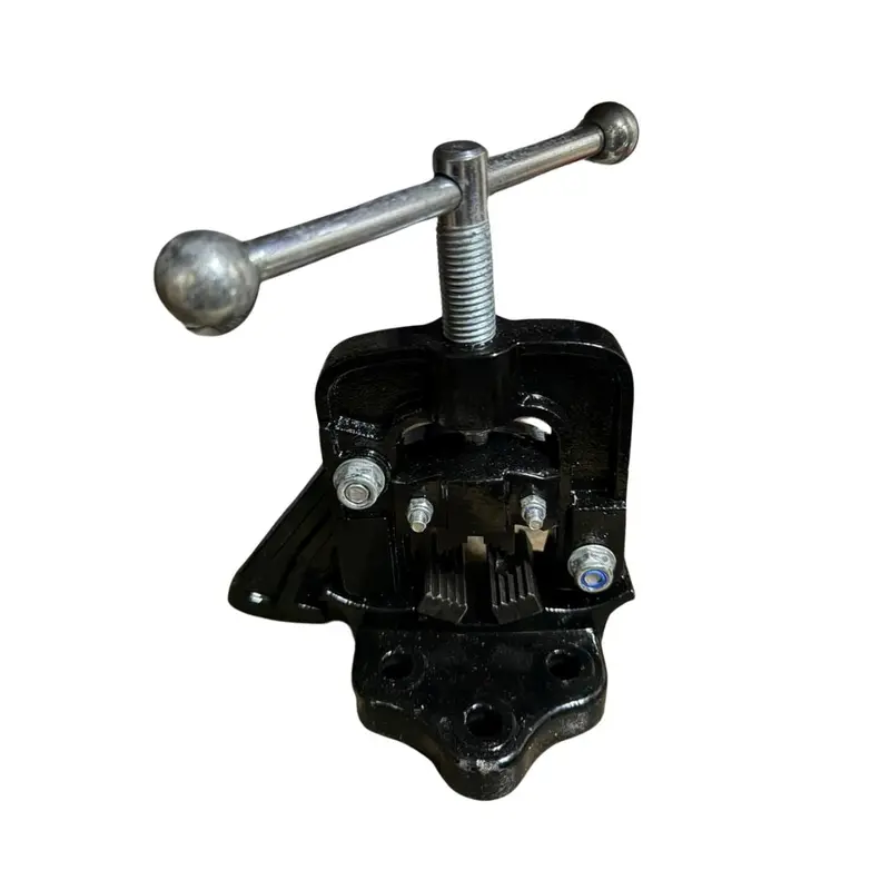 Four-Legged Pipe Vise – Adjustable 16–32mm, Fits HDBM202532 – Model VISE-CPB4LEGS