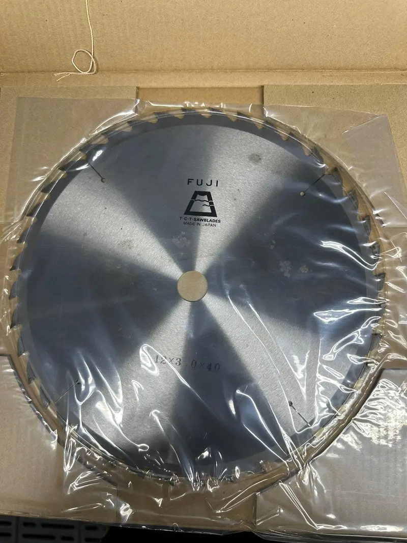 Fuji 12-Inch Wood Saw Blade – 40 Tooth Balanced Performance | SBW-F12040