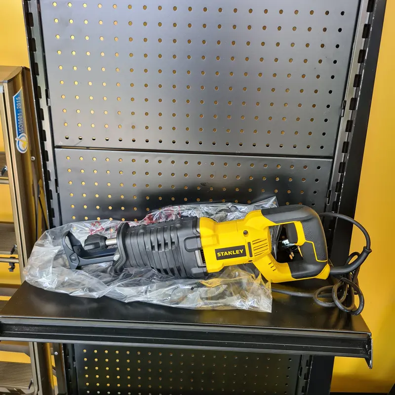 Stanley STEL365-B1 900W Reciprocating Saw