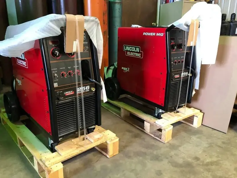 Lincoln Power Mig 256 – Versatile 256-Amp Mig Welder With Synergic Controls 1